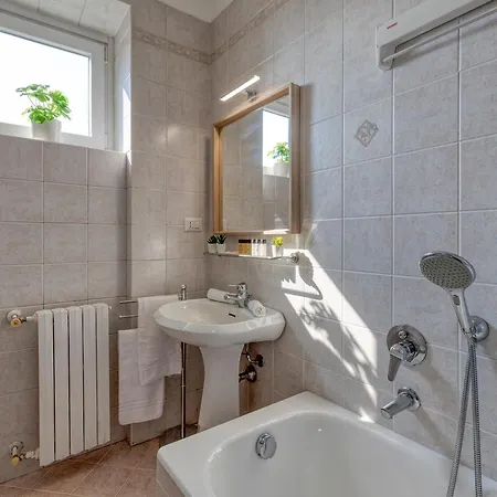 דירה Omodeo, 19 - Ampio E Panoramico מילאנו