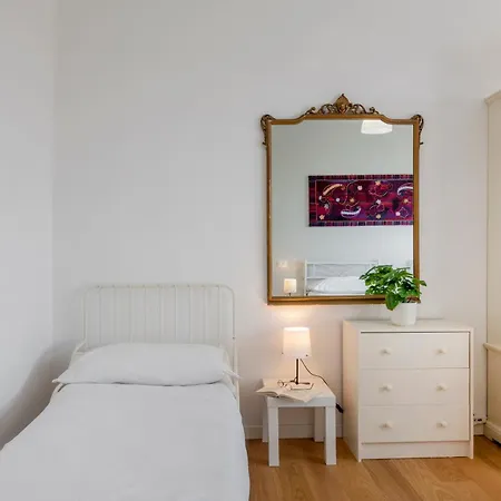 Omodeo, 19 - Ampio E Panoramico Lejlighed *