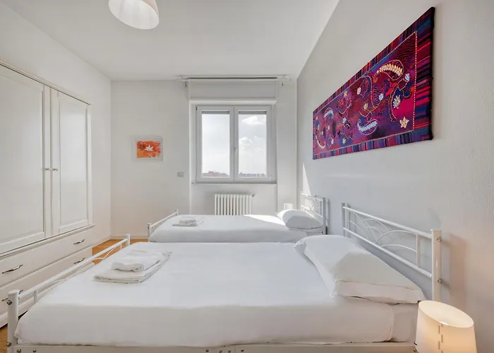 Omodeo, 19 - Ampio E Panoramico Milano